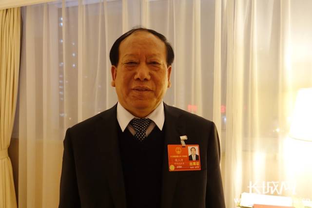 全国人大代表,河北省武安市淑村镇白沙村党委书记侯二河.记者胥文燕摄