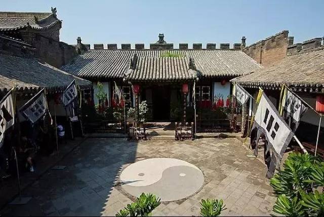 古代武馆 金钱,财物镖没有了,护院,护人的镖师还存在.