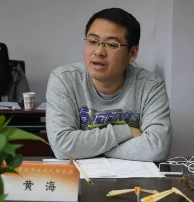 重庆市残疾人劳动就业服务指导中心就业科科长王占伟说,市残联每年