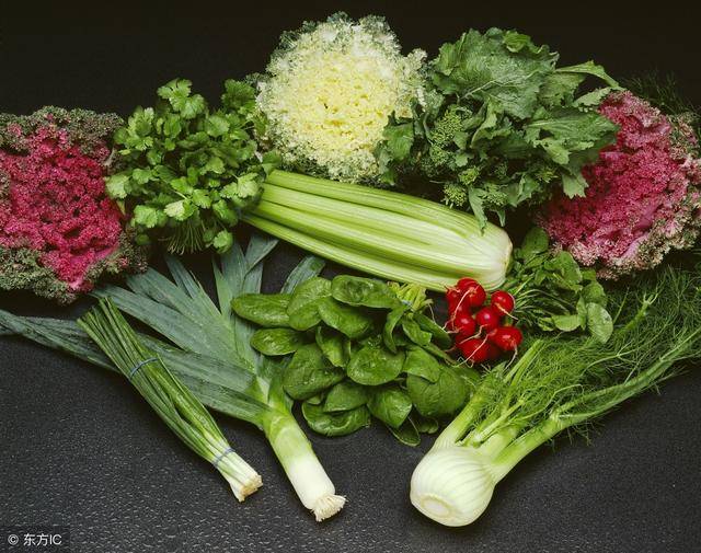 因此,平時可選擇一些有芬芳氣味的蔬菜以疏肝柔肝,如芹菜,香菜,菠菜