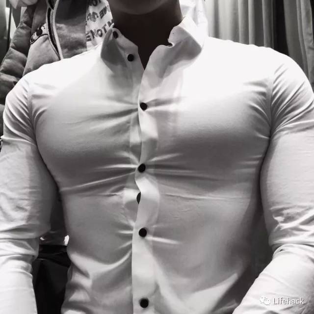 被50个猛男用胸肌强撩,妹子们不淡定了