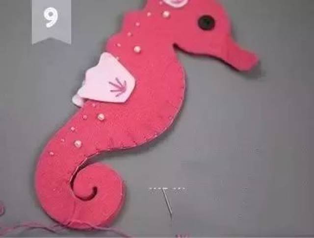 不织布手工制作——呆萌小海马玩偶,附模板