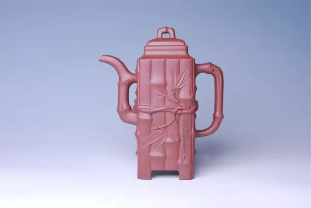 身为中国工艺美术大师的顾绍培,其作品是当代紫砂拍卖行的主角.