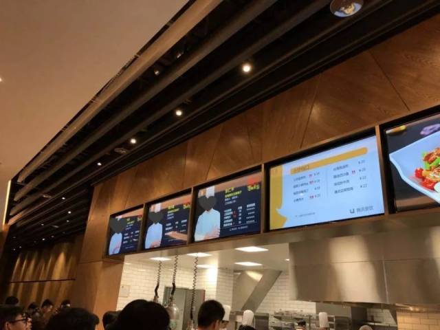 这家食堂谁也没料到,腾讯员工天天上班居然吃在这样的地方?