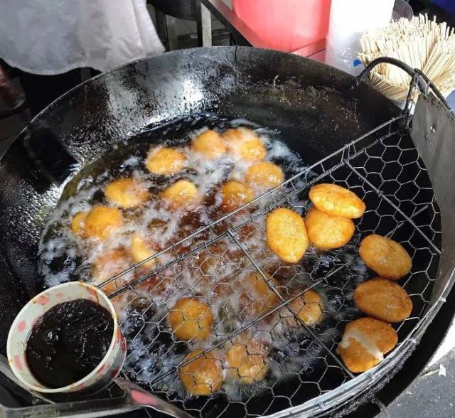 深藏8个神级小店的荷花池菜市场,原来有这么多老小吃!