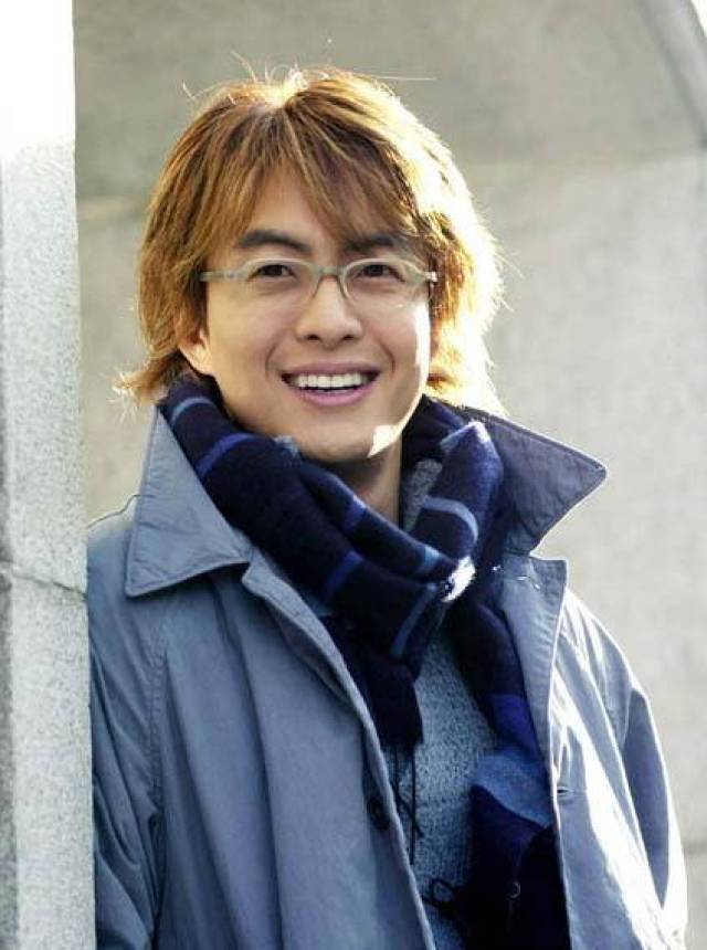 sm收购韩国最大演员公司keyeast 购入裴勇俊股份