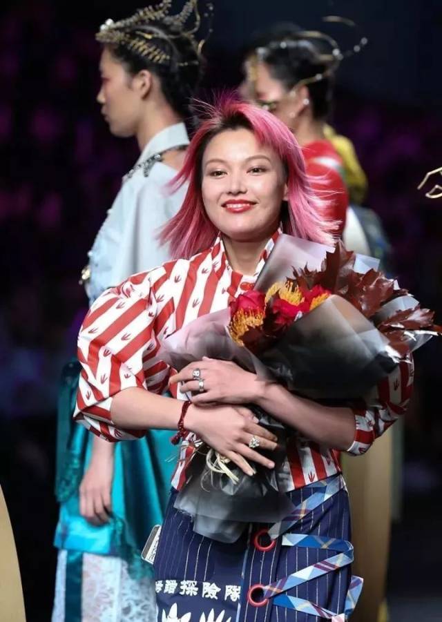 韩雯(kate han)▽密扇品牌诞生于2014年,由生活于英国多年的独立设计