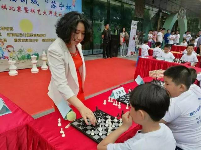 北方棋后朱霞普及国象是为让更多人勇敢面对逆境