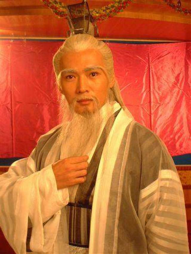 神评:笑傲江湖中武功最高的三个半高手都有谁?