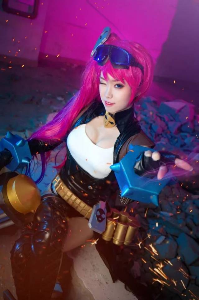 游戏cos丨王者荣耀杀手不太冷孙尚香 身材跟后期特效简直爆炸!