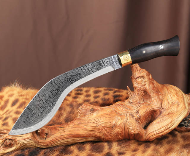 它和马来剑,大马士革刀,并列为世界三大名刃.