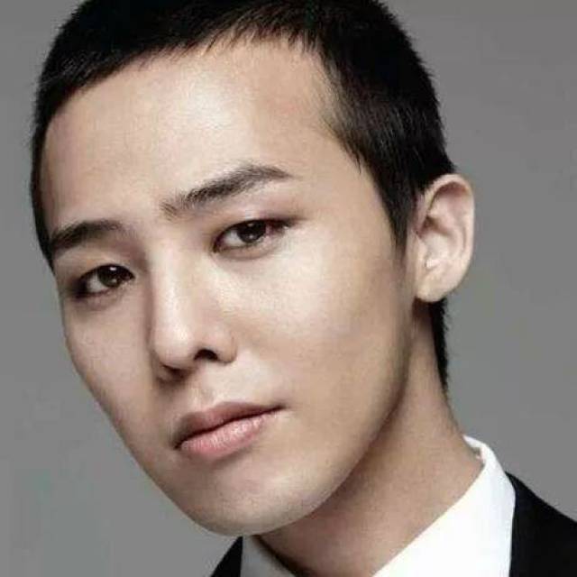 李敏镐晒寸头照 杨洋井柏然等明星寸头形象大比拼 最后两个帅掉渣