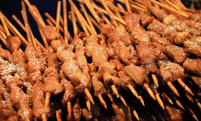 脆香 烧腊烤肉串 烤乳猪,烧鹅,大肉串,羊肉串,鸡心串,甜晒鲅鱼,鳗磷鱼