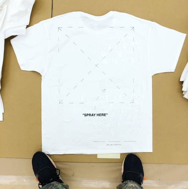 Virgil Abloh徒手创作！Off-White™ x Champion全球限量T-Shirt买到就赚