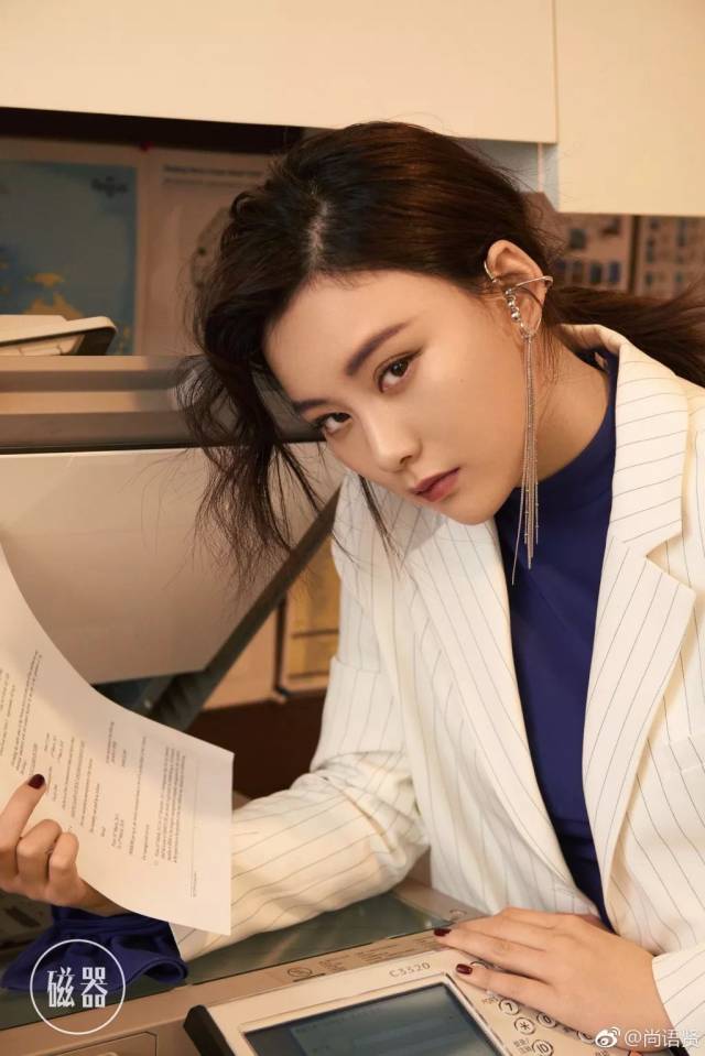 吴亦凡前女友火了!