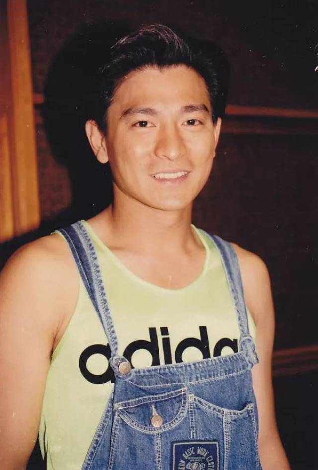 刘德华女儿竟这么好看了!隐婚24年的朱丽倩美貌不输范冰冰?