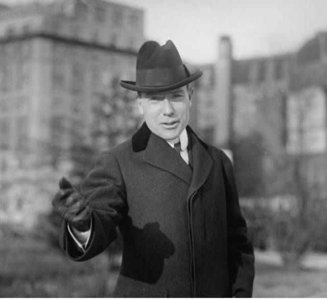 从平民到世界超级富豪,石油大亨洛克菲勒的逆袭之路