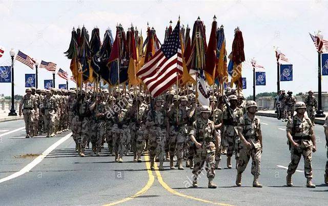 还敢说美国从来不阅兵?1991年大阅兵发来贺电:我第一个不服!