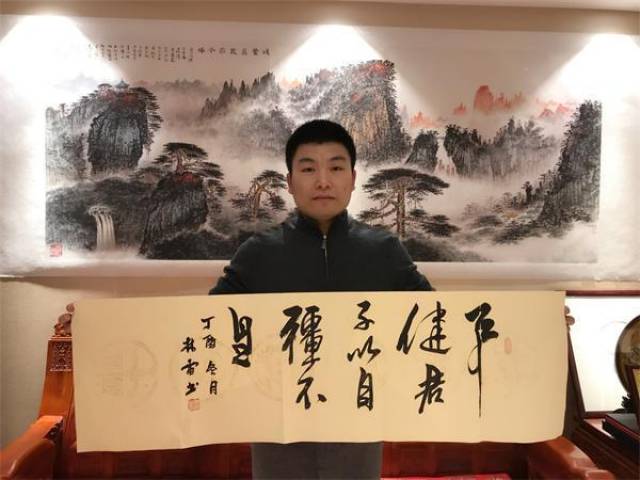 军旅画家林雷 风格挺拔而淡雅