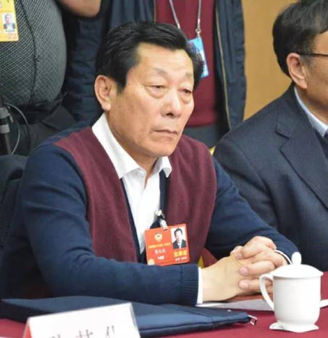 樊庆斌:关注基层体育教师匮乏的问题