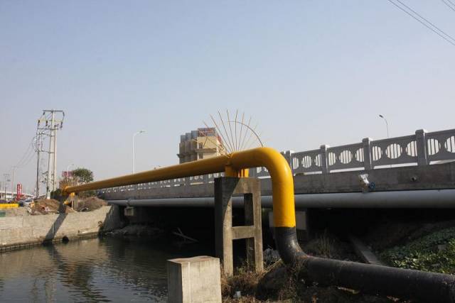 2205双相不锈钢为燃气桥管道保驾护航