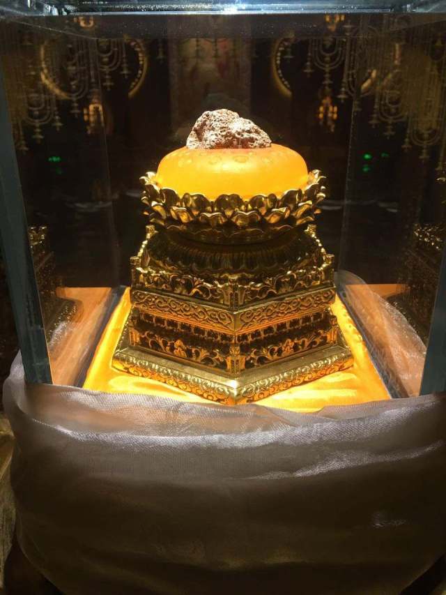 世界唯一佛祖真身舍利中国花40亿打造一座宫殿供奉一年只有7次瞻礼