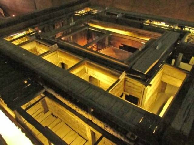 千年古尸,机关重重,真实的"古墓"是什么样的?