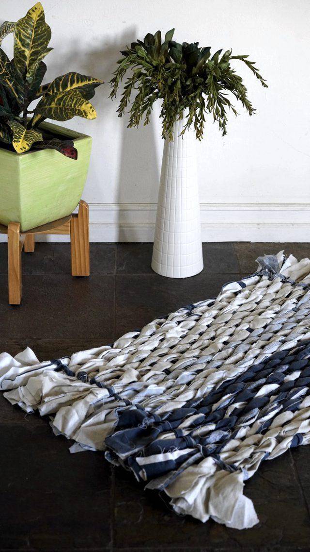 旧衣服千万不要扔,简单几步教您做成漂亮实用的地毯