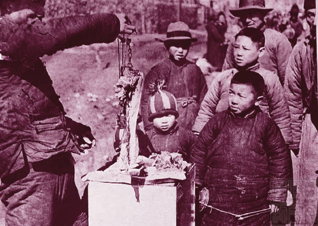 "居住证"都要购买:日军铁蹄下的"畸形"生活