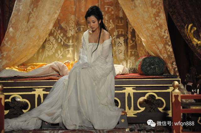 刚入宫的武则天柔弱无比,为何却能打败势力庞大的王皇后?