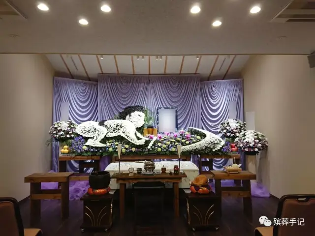 日本的丧葬花艺不是一个美就能概括的