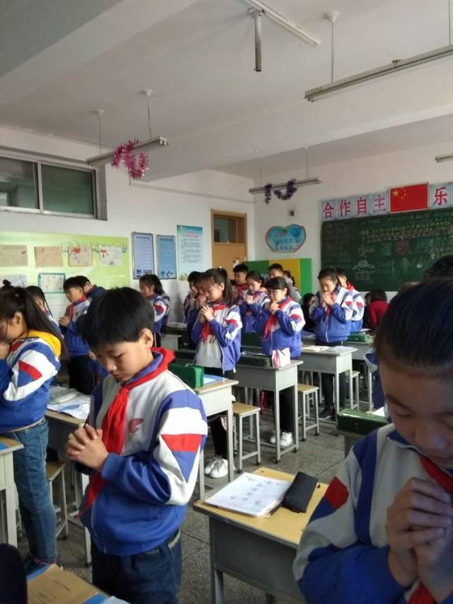 【直通校园】太原万柏林区后北屯小学"感恩"主题班会活动
