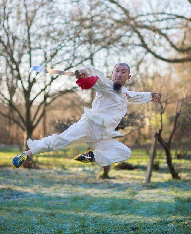 虎步生风,势如破竹--武术家刘兴波