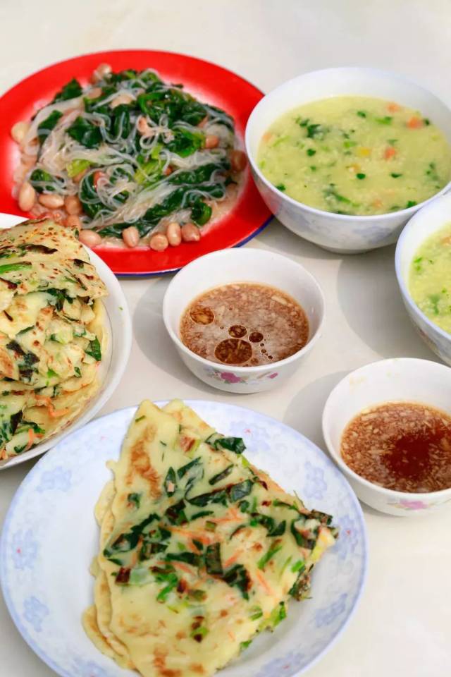 这桌简单快手的菠菜宴,让你一口吃掉春天!