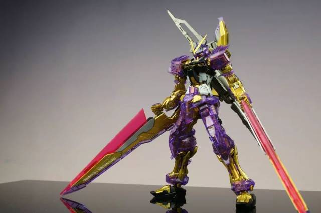 紫色金异端登场!