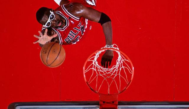 昔日魔兽成历史前场篮板榜前十名,榜首前辈已