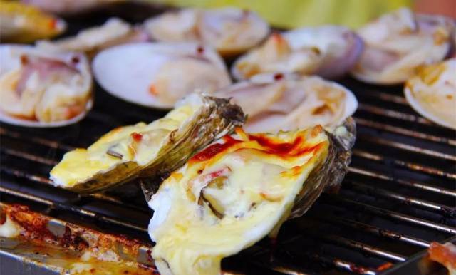 我不知道吃生蚝有什么好处,我就是想吃