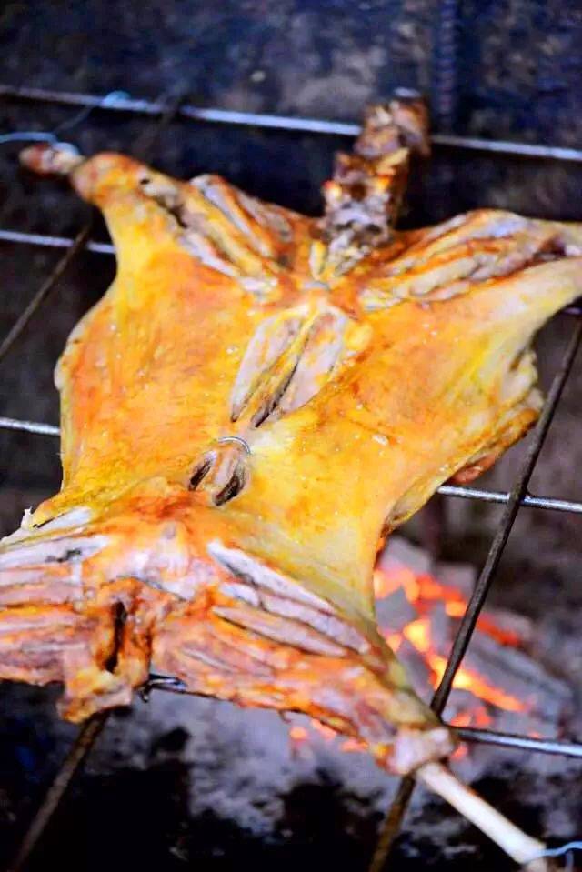 正宗的西北小羊羔 采取古法烤制 外酥里嫩,美味无法阻挡!