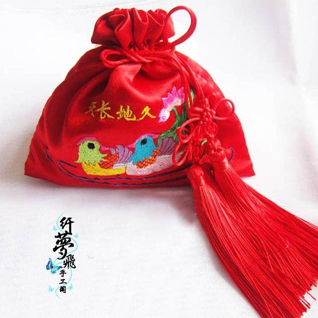 象征爱情的刺绣荷包 中国传统的表白礼物