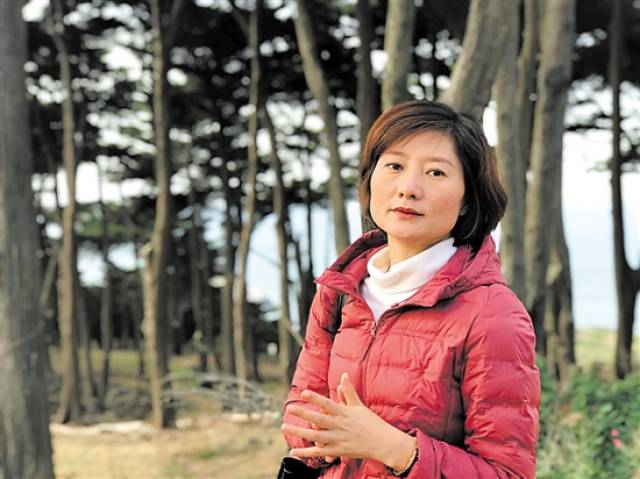 砚广东省博物馆镇馆之宝之一: 端石千金猴王砚羊城晚报记者 林清清 图