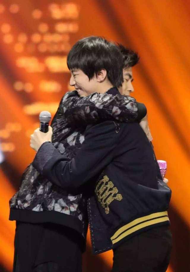 王俊凯最新单曲mv预告被壁咚?粉丝醋坛子打翻直呼:放着我来!