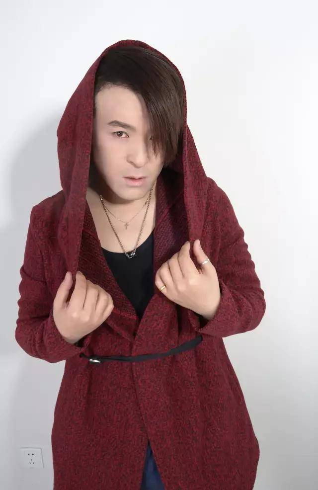 情歌催泪瓦斯孙敬涛华语乐坛百变唱作型男歌手