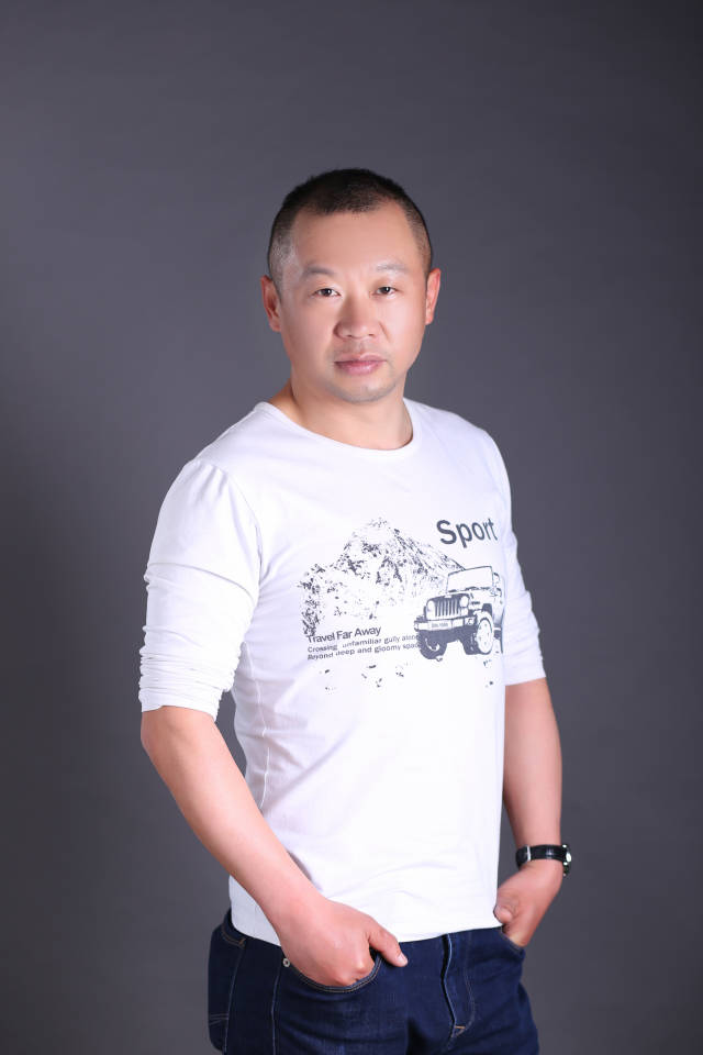 华语男歌手秦奋,新歌曲《美人痣》mv即将上线.