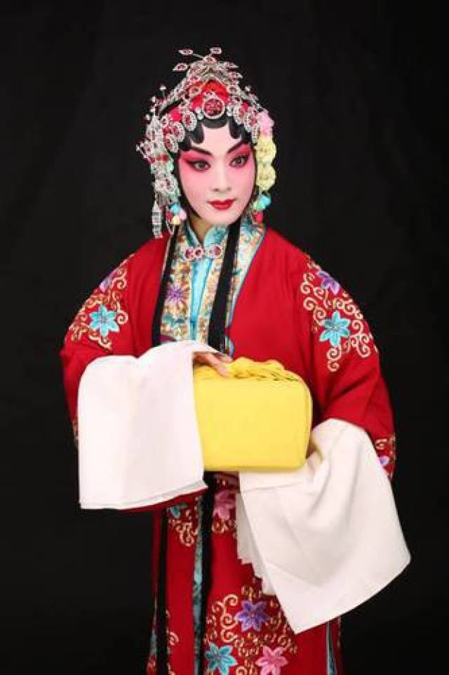 王瑶卿再传弟子王晓丽个人专场演出三台大戏