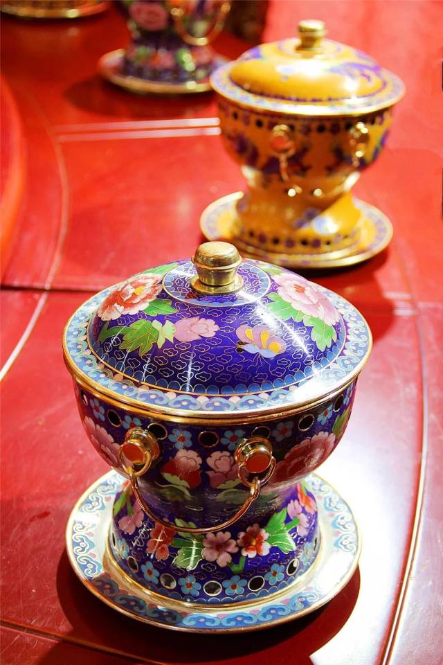 心早已飞向了辽阔的大草原 精致小巧,传热快,受热均匀 色彩对比鲜明