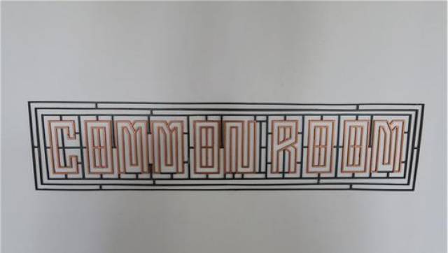 很喜欢酒店的标准字体,铁丝缠绕的挖空字来呈现.