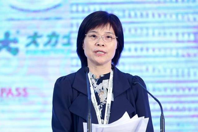 陈丽芬:14年从女工成长为公司董事