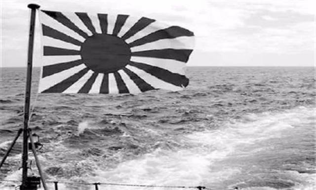 才第一次出现在了日本武士的折扇上,从这里开始,太阳旗