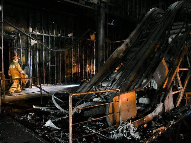 被大火摧毁的电梯.