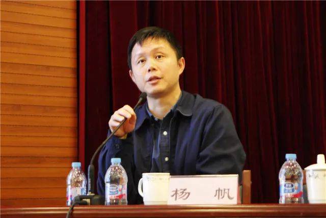 专家评论 杨帆教授和徐峰教授作点评指导,对病例的判断,诊治,后续